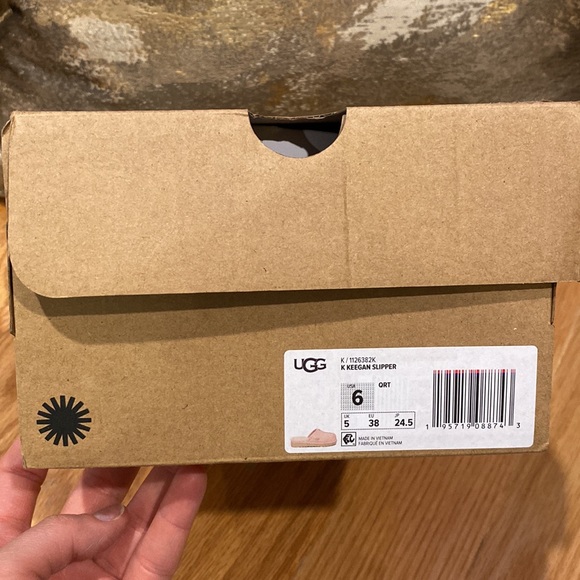 Authentic UGG Keegan Slippers Woman SZ 6 Baby Pink Color - Picture 10 of 14